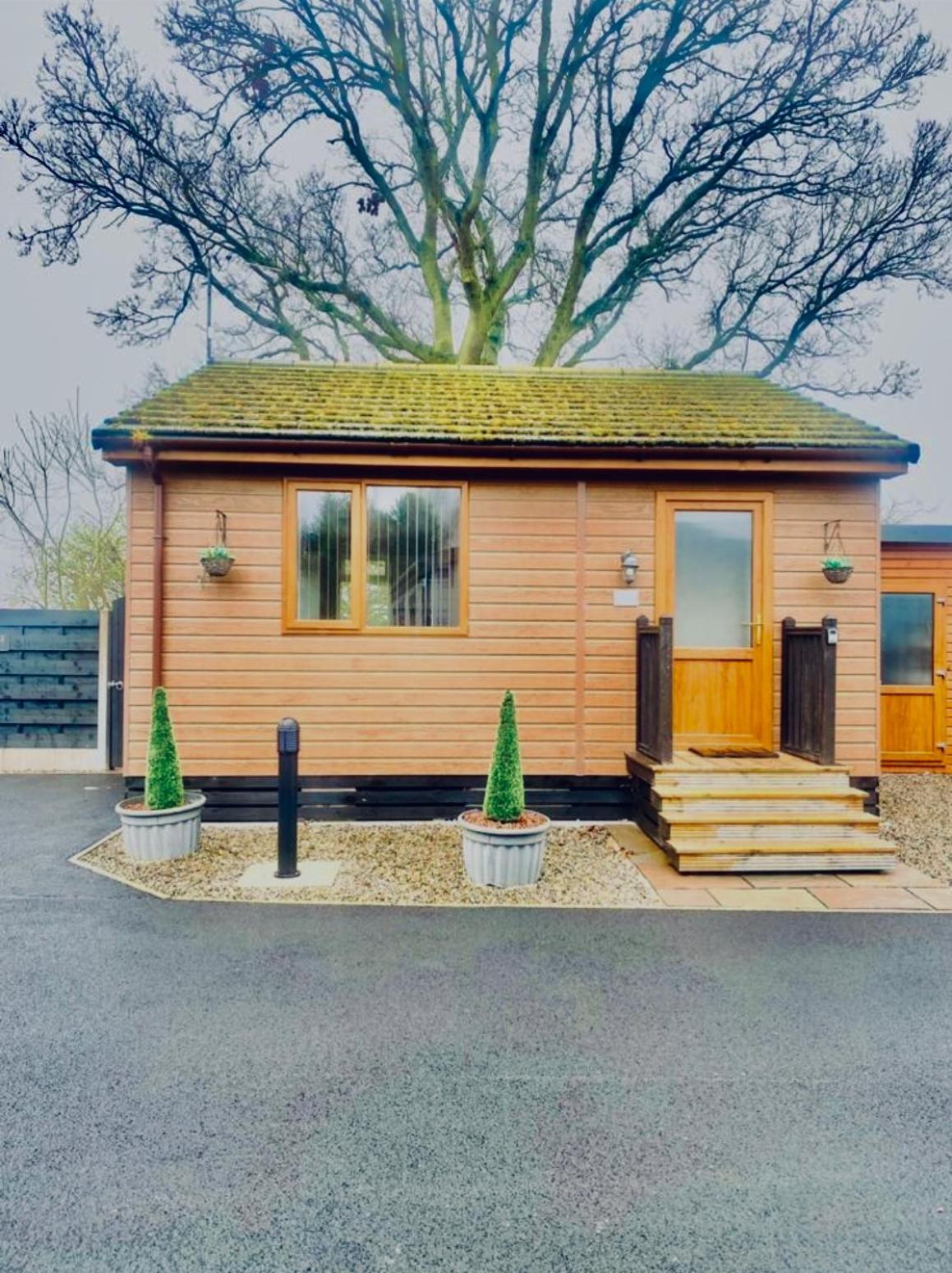 Cherry Cabin With Hot Tub York Zewnętrze zdjęcie